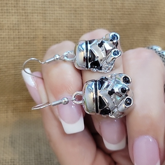 STAR WARS STORM TROOPER EARRINGS - Picture 1 of 7